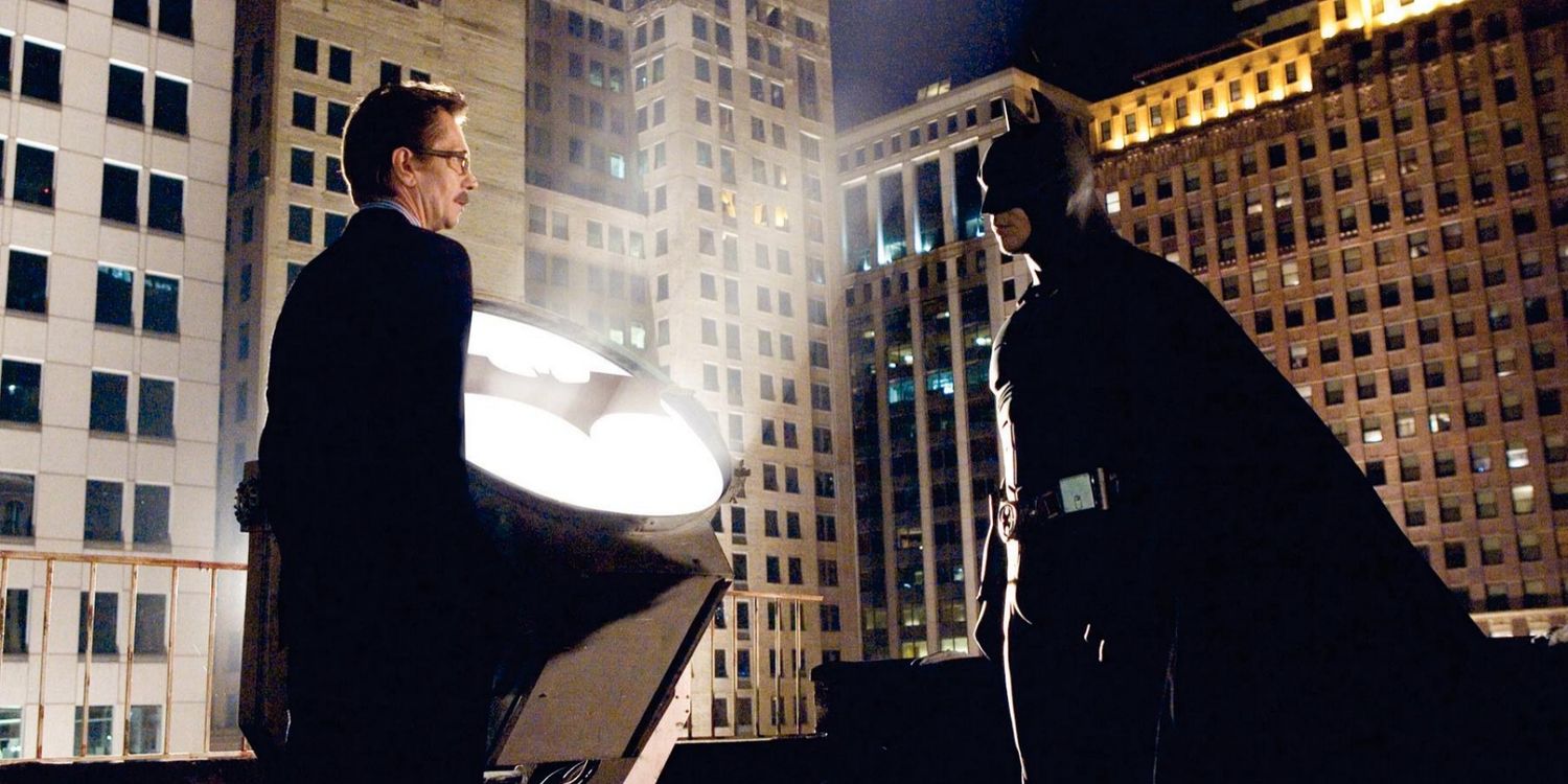 Гері Олдман та Крістіан Бейл у фіналі фільму "Бетмен: Початок