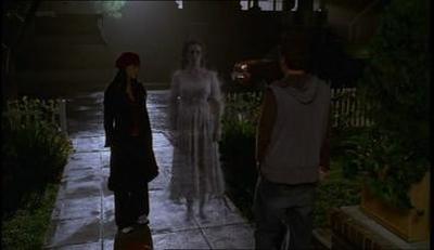 Серия 9, Говорящая с призраками / Ghost Whisperer (2005)