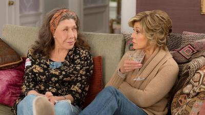 "Grace and Frankie" 2 season 2-th episode
