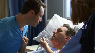 Holby City (1999), Episode 4