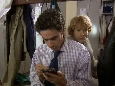 Episode 4, Green Wing (2004)