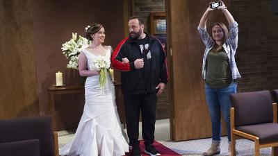 Kevin Can Wait (2016), Episode 1