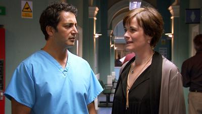 Holby City (1999), Episode 42