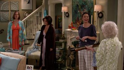 "Hot In Cleveland" 2 season 12-th episode