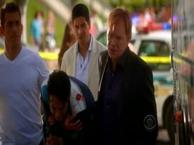 13 серия 9 сезона "CSI: Место преступления Майами"