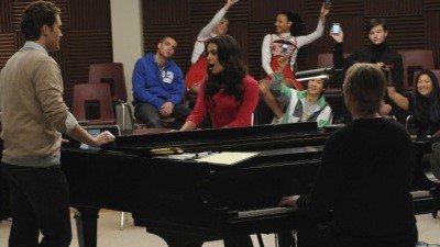 "Glee" 1 season 10-th episode