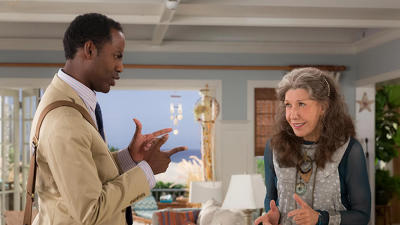 "Grace and Frankie" 2 season 10-th episode
