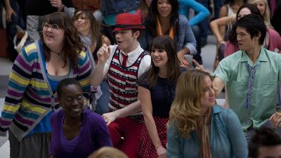 Серия 18, Лузеры / Glee (2009)