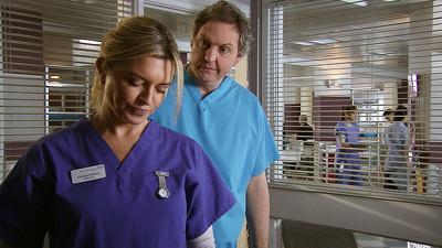 Holby City (1999), Episode 23
