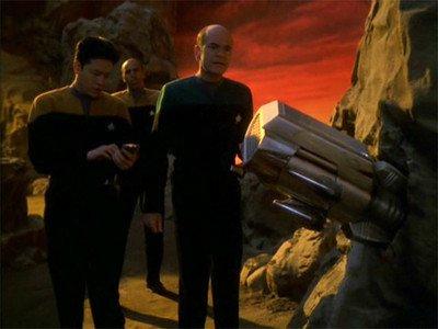 "Star Trek: Voyager" 5 season 25-th episode