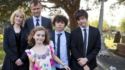 "Outnumbered" 4 season 1-th episode