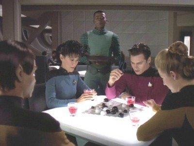 "Star Trek: The Next Generation" 7 season 15-th episode
