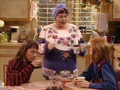 Roseanne (1988), Episode 8