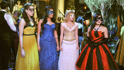 "Pretty Little Liars" 2 season 25-th episode