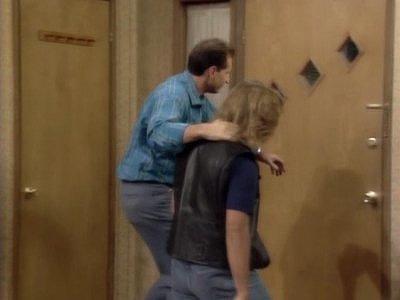 "Married... with Children" 5 season 10-th episode