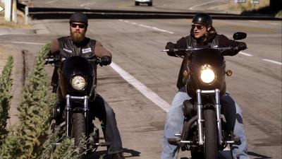 "Sons of Anarchy" 1 season 8-th episode