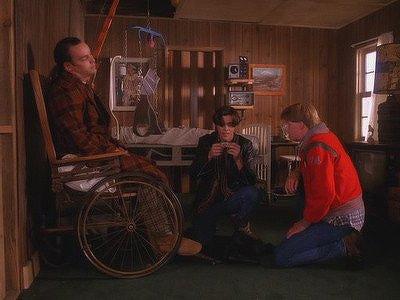 Твин Пикс / Twin Peaks (1990), Серия 7