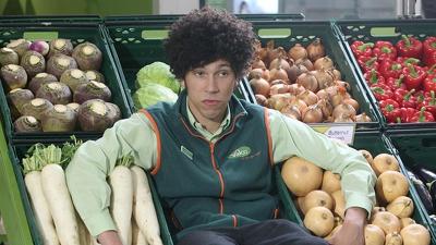 Серия 8, Супермаркет / Trollied (2011)