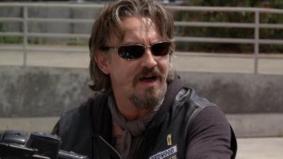 "Sons of Anarchy" 2 season 4-th episode
