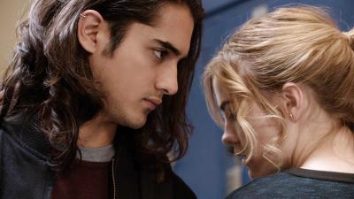 "Twisted" 1 season 12-th episode