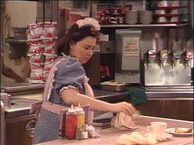"Roseanne" 4 season 19-th episode