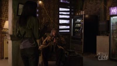 "Lost Girl" 1 season 2-th episode