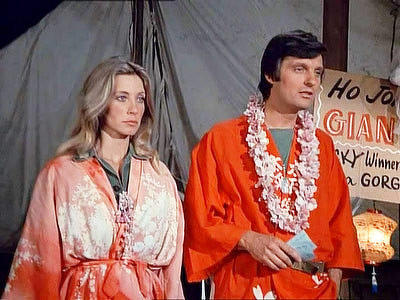 MASH (1972), Episode 1