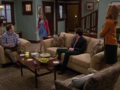 "Melissa & Joey" 1 season 25-th episode