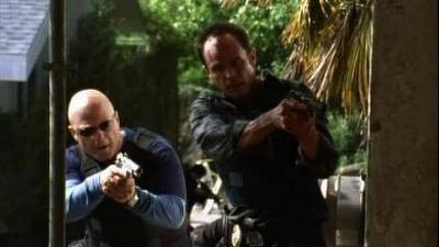 Серія 5, Щит / The Shield (2002)