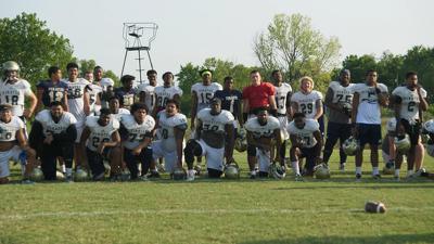 Last Chance U (2016), Episode 1