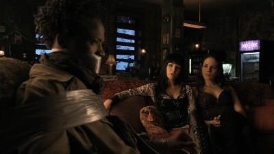 "Lost Girl" 2 season 6-th episode