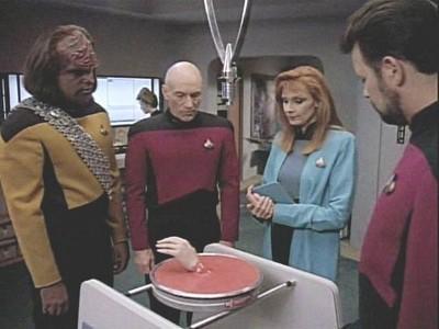 "Star Trek: The Next Generation" 6 season 13-th episode