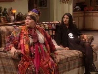 "Roseanne" 8 season 5-th episode