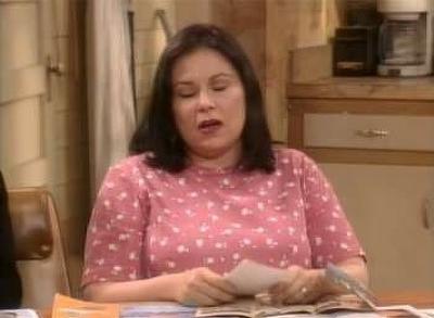 "Roseanne" 9 season 4-th episode