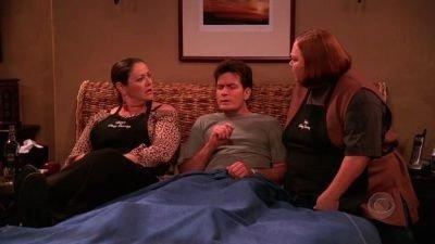 "Two and a Half Men" 2 season 7-th episode