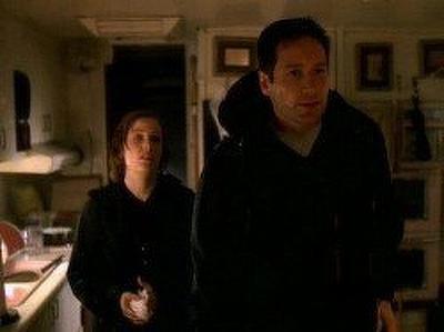 Цілком таємно / The X-Files (1993), Серія 13