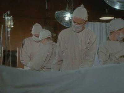 Серия 11, Чёртова служба в гoспитале МЭШ / MASH (1972)