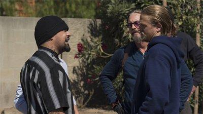 "Sons of Anarchy" 6 season 8-th episode