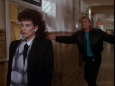 "MacGyver 1985" 5 season 15-th episode