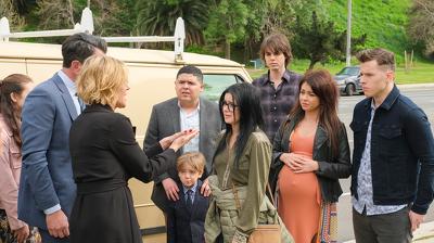 "Modern Family" 10 season 21-th episode