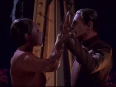 Зоряний шлях: Глибокий космос дев'ять / Star Trek: Deep Space Nine (1993), Серія 2