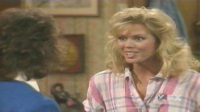 Episode 12, Married... with Children (1987)