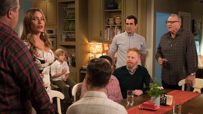 "Modern Family" 10 season 10-th episode