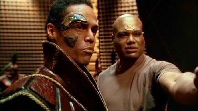 1 серія 5 сезону "Зоряна брама: SG-1"