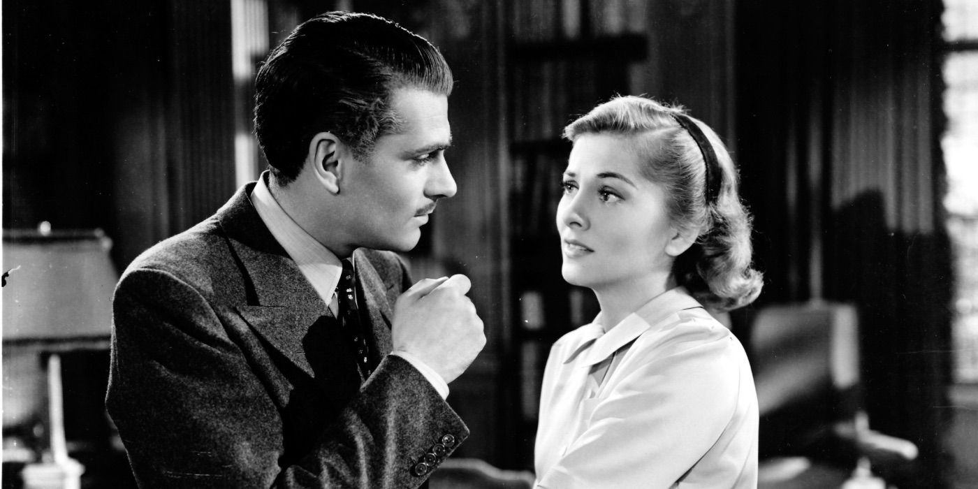 Ребекка виглядає зляканою під час розмови з чоловіком із фільму "Ребека" 1940 року