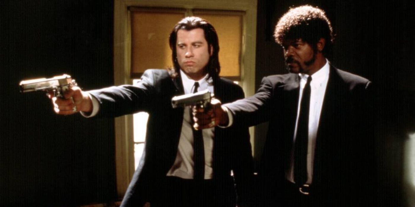 Джулс та Вінсент ціляться з пістолетів у фільмі "Кримінальне чтиво".
