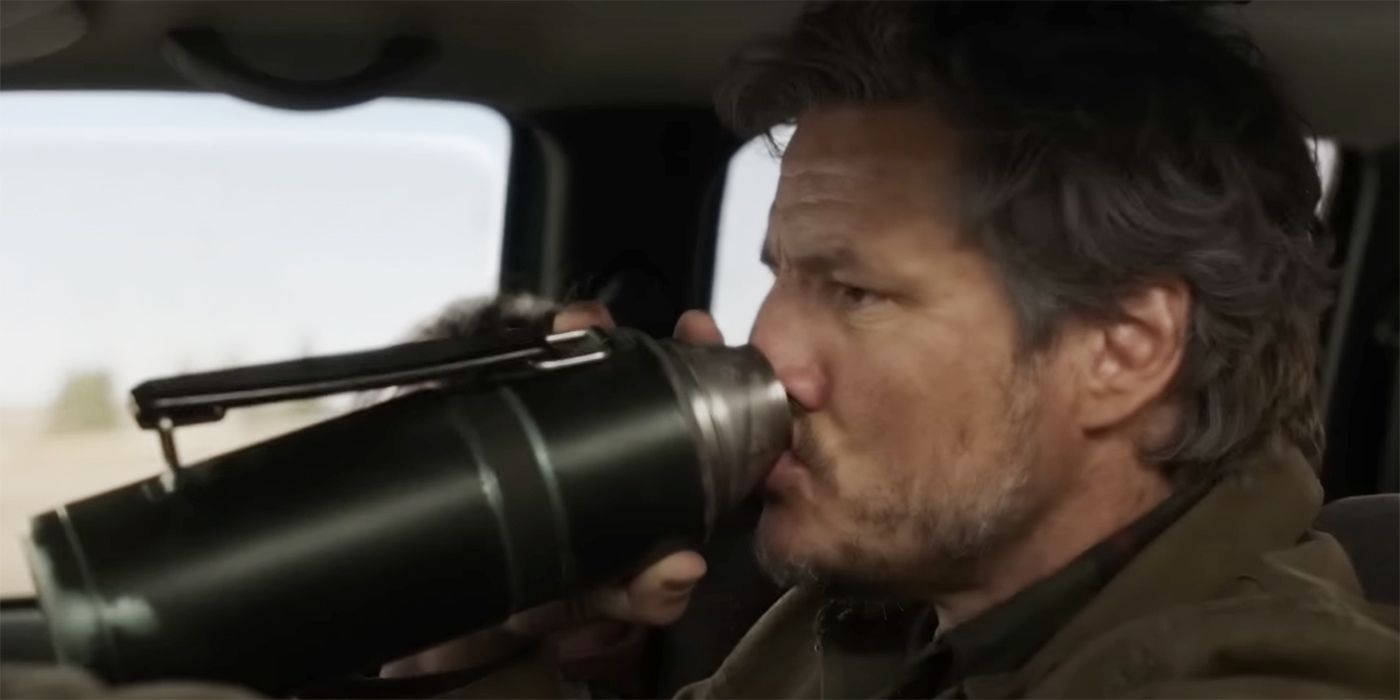 Педро Паскаль в роли Джоэла пьет кофе в грузовике в сериале The Last of Us