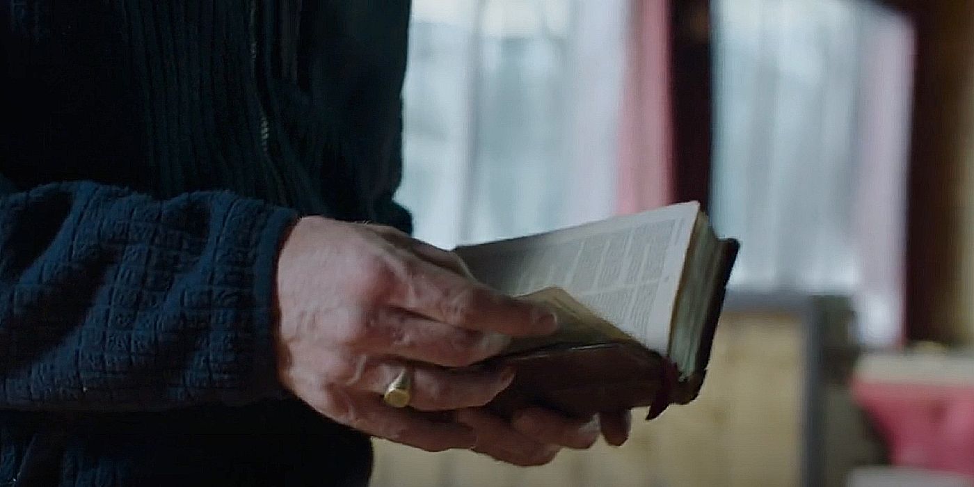 Дэвид читает из Библии в восьмом эпизоде The Last of Us