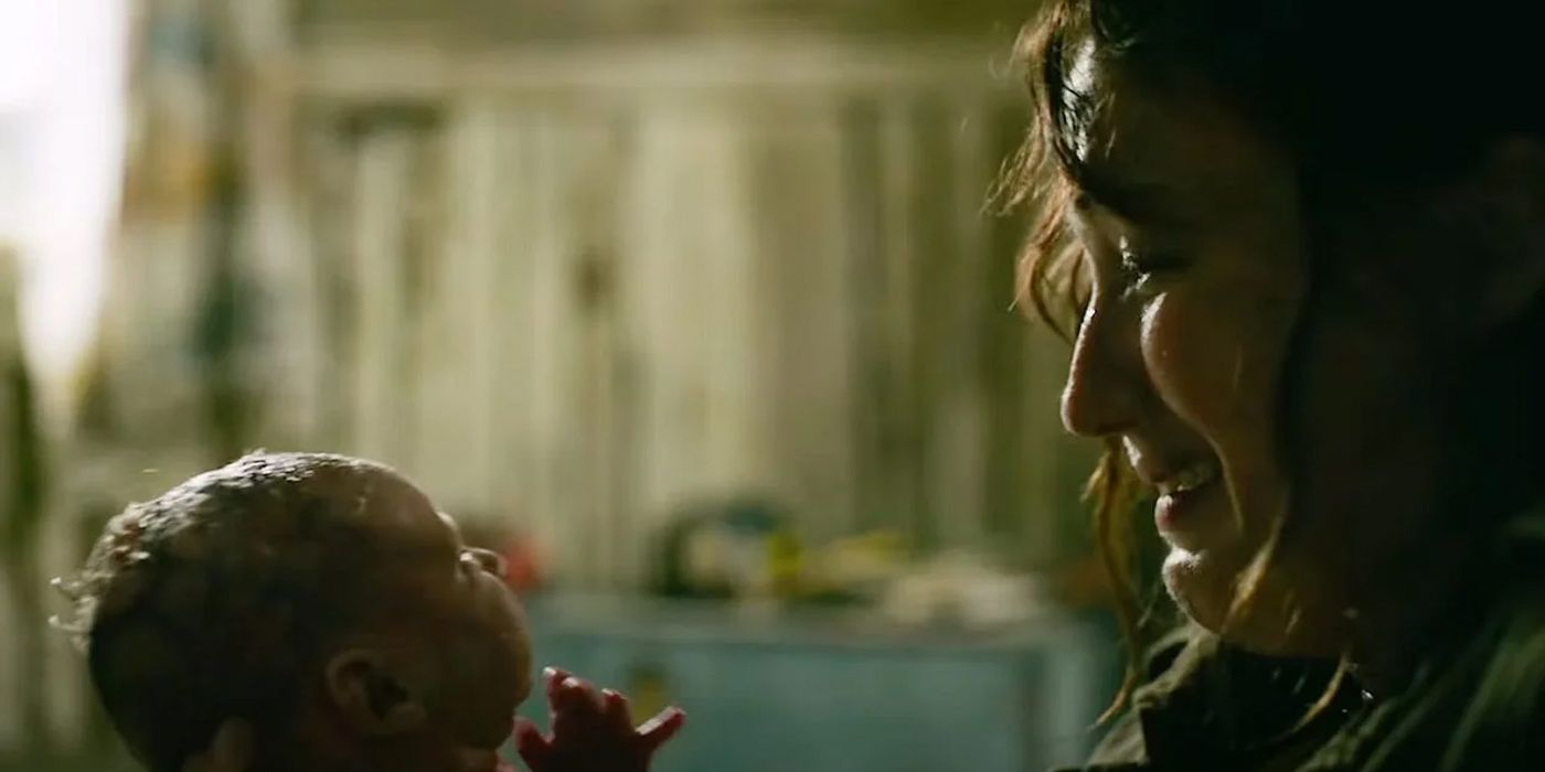 Скріншот із трейлера адаптації The Last of Us на HBO, на якому зображена мати Еллі Анна у виконанні Ешлі Джонсон.