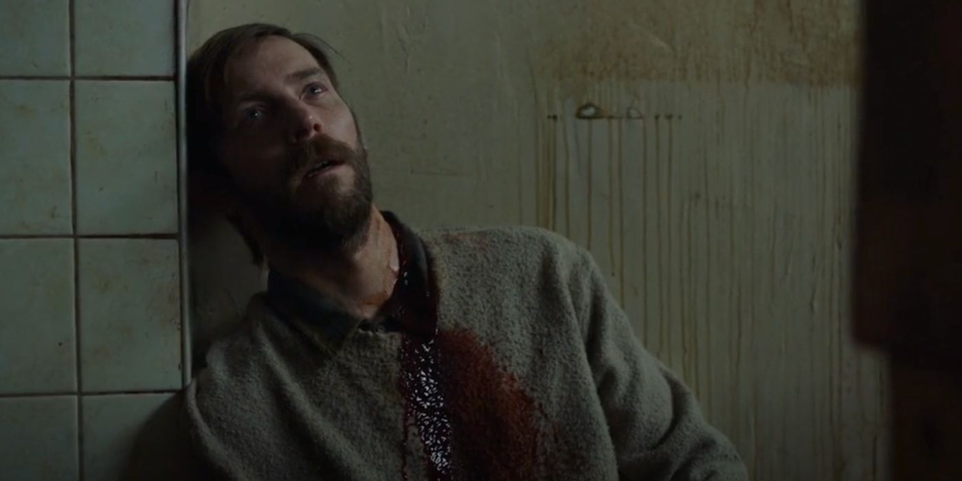 Джеймс с кровью, льющейся из шеи, в 8 эпизоде The Last of Us